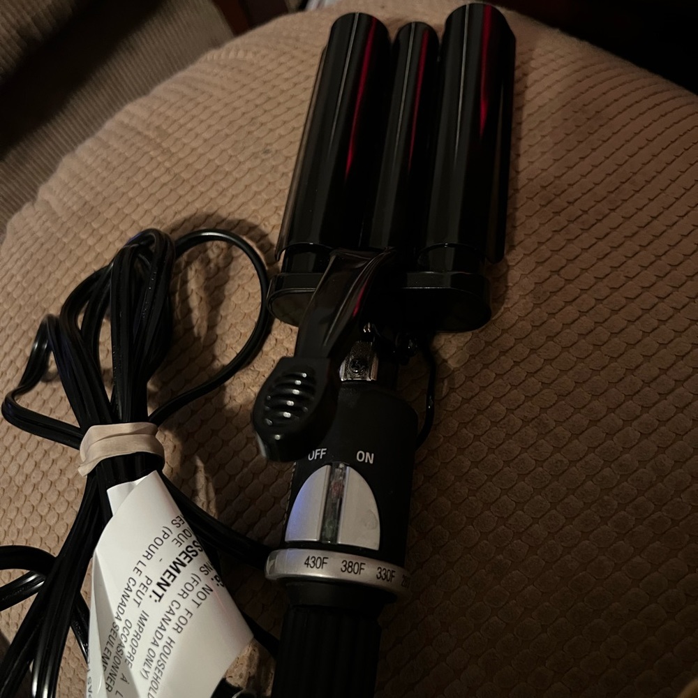 Babyliss pro porcelain ceramic triple barrel waver